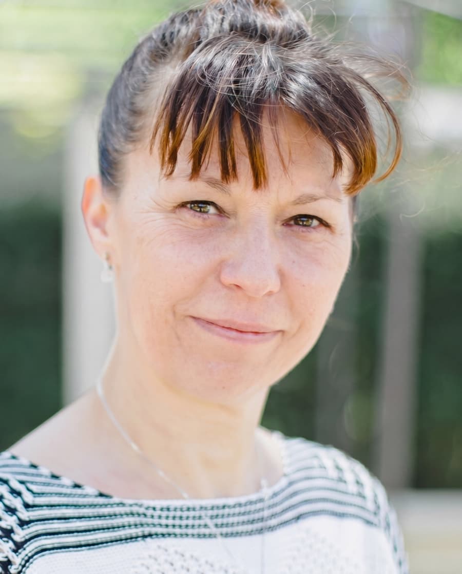 Catherine, thérapeute holistique et fondatrice de Cellule Énergie
